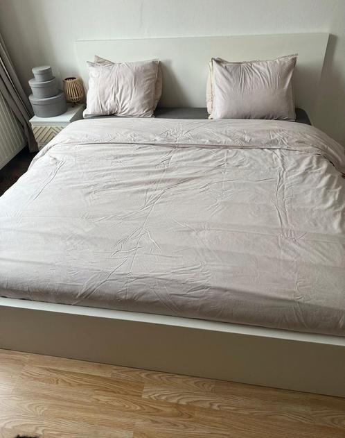 Lit IKEA MALM 180x200cm blanc + sommier, Maison & Meubles, Chambre à coucher | Lits boxsprings, Utilisé, Blanc