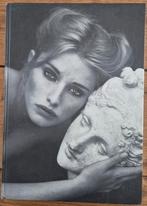 Timeless Beauty - door de lens van Marc Lagrange, Boeken, Ophalen, Zo goed als nieuw