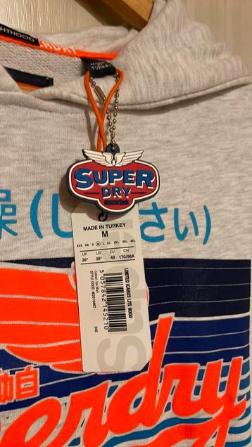 Hoodie superdry NIEUW beschikbaar voor biedingen