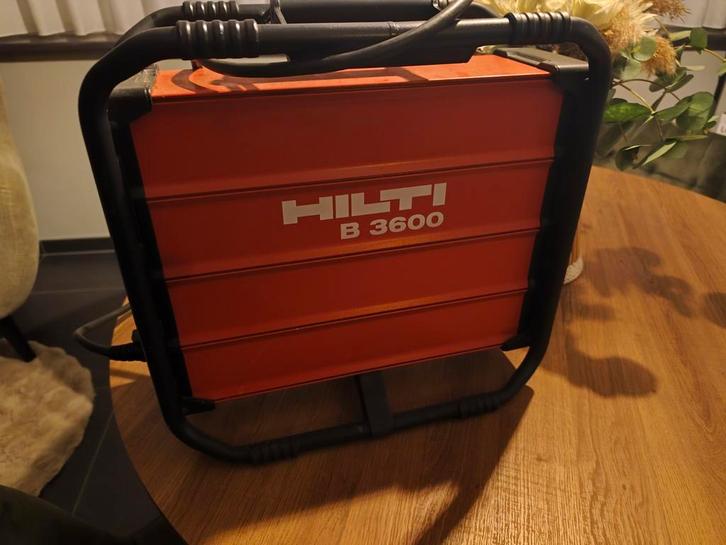 Hilti B 3600 power station nieuwstaat., Doe-het-zelf en Bouw, Gereedschap | Overige machines, Ophalen