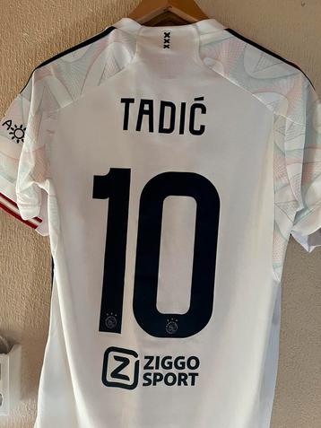 Ajax uit shirt Dusan Tadic 22/23 beschikbaar voor biedingen