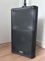 QSC K12 met statief, Muziek en Instrumenten, Ophalen, Gebruikt, 1000 watt of meer, P.A.