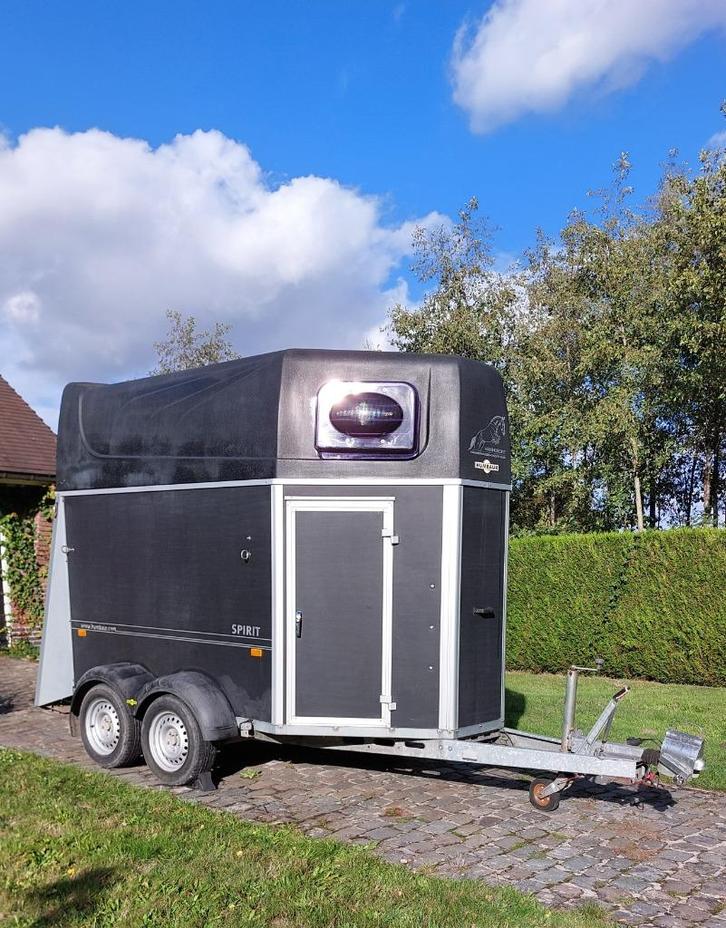 Paardentrailer 10j gebruikt, Dieren en Toebehoren, Paarden en Pony's | Trailers en Aanhangwagens, Gebruikt, 2-paards trailer, Ophalen of Verzenden
