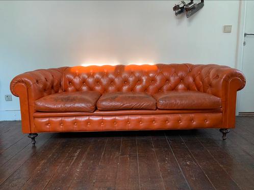 Chaise orange trois places Chesterfield, Maison & Meubles, Canapés | Sofas & Chaises Longues, Utilisé, Trois personnes, Moins de 150 cm