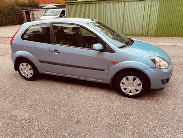 Fiesta Benzine 96.000km blanco gekeurd ! beschikbaar voor biedingen
