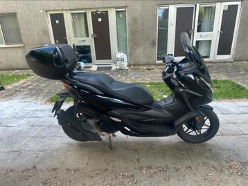 honda forza bj 2022 125 cc 20000 kms beschikbaar voor biedingen