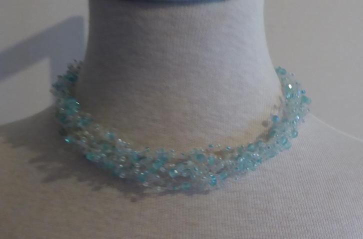 Prachtig blauw collier/ Nieuw, Handtassen en Accessoires, Kettingen, Nieuw, Blauw, Ophalen of Verzenden