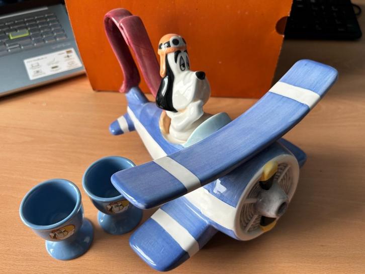 Vliegtuig Droopy + 2 eierdopjes, Verzamelen, Stripfiguren, Zo goed als nieuw, Gebruiksvoorwerp, Overige figuren, Ophalen of Verzenden