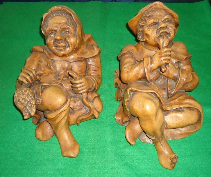 2 rustieke houten beelden, Antiek en Kunst, Kunst | Beelden en Houtsnijwerken, Ophalen of Verzenden