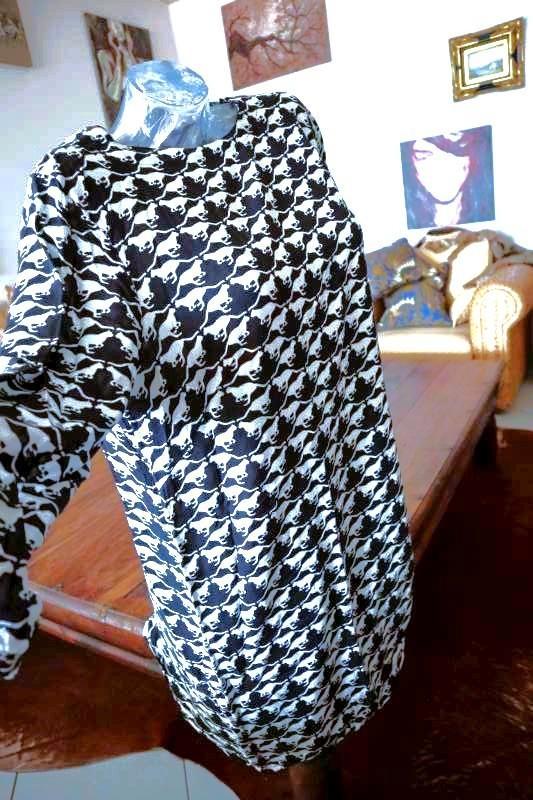 leuke zwart wit katten jurk, Vêtements | Femmes, Robes, Comme neuf, Taille 42/44 (L), Blanc, Sous le genou, Enlèvement ou Envoi