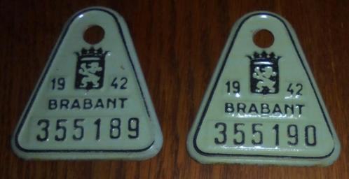 plaques de vélo portant les numéros 1942 brabant ww2, Antiquités & Art, Curiosités & Brocante, Enlèvement ou Envoi