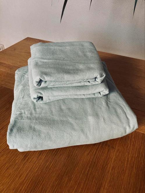 Yumeko set hoeslaken en 2 kussenslopen in flanel pale green, Huis en Inrichting, Slaapkamer | Beddengoed, Zo goed als nieuw, Ophalen of Verzenden