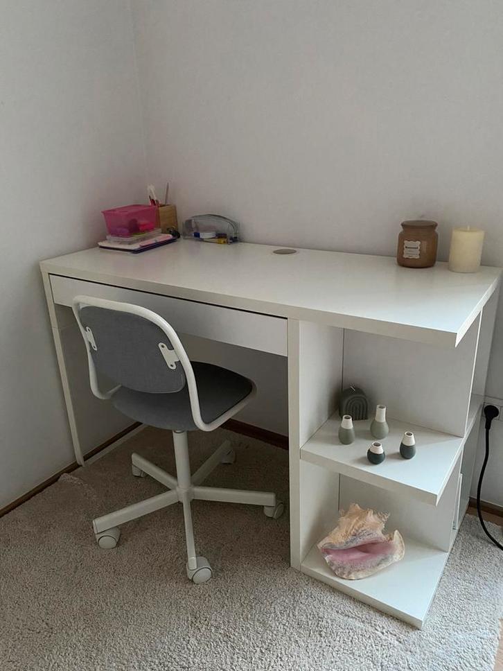 Wit bureau Ikea + bureaustoel, Huis en Inrichting, Bureaus, Zo goed als nieuw, Bureau, Ophalen