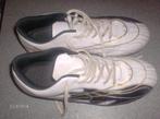 Superbes chaussures de football blanches taille 42, Comme neuf, Enlèvement, Chaussures