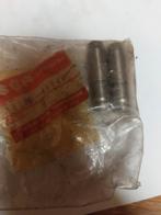 Suzuki intake valve guide 11115-45740, Motoren, Ophalen of Verzenden
