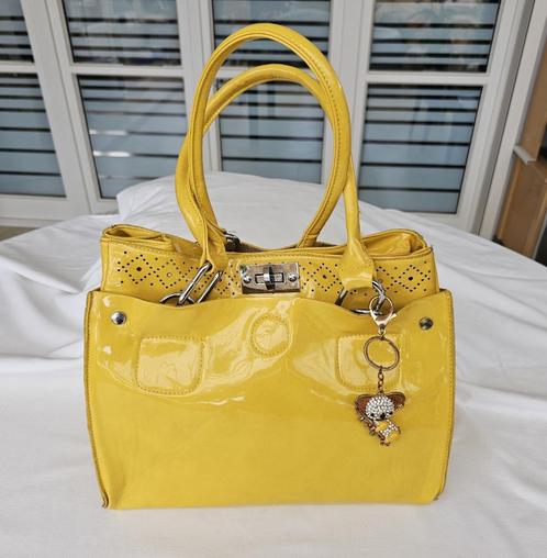Grote gele laqué tas, Handtassen en Accessoires, Tassen | Damestassen, Gebruikt, Handtas, Geel, Ophalen of Verzenden