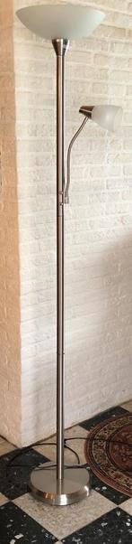 Mooie moderne vloerlamp, Ophalen