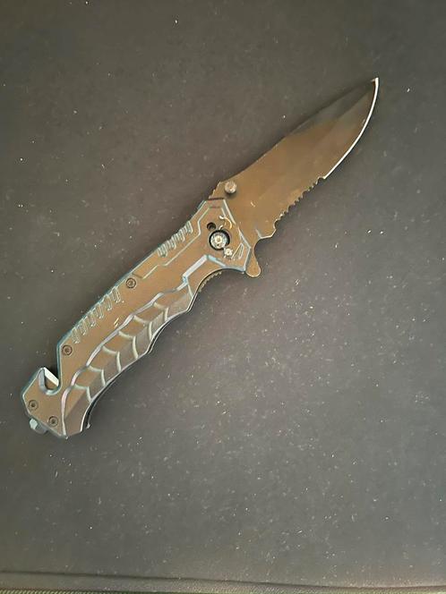 Pocketknife. Black. For hunting and/or collecting, Caravans en Kamperen, Kampeergereedschap, Zo goed als nieuw, Ophalen