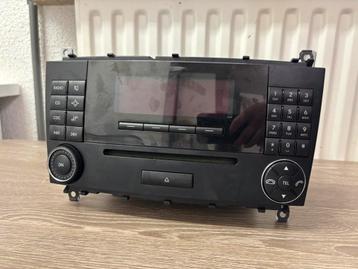 Radio Mercedes C klasse beschikbaar voor biedingen