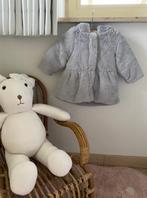 Luxe faux fur jas met subtiele glans (Absorba 6m), Kinderen en Baby's, Babykleding | Maat 68, Gebruikt, Meisje, Ophalen of Verzenden