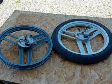 Roues avant Honda., Enlèvement, Utilisé