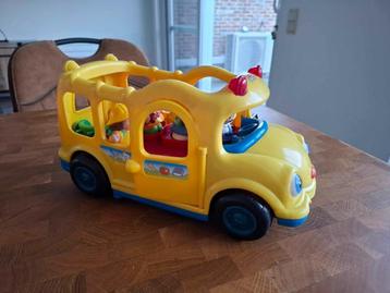 Autobus scolaire Fisher Price disponible aux enchères