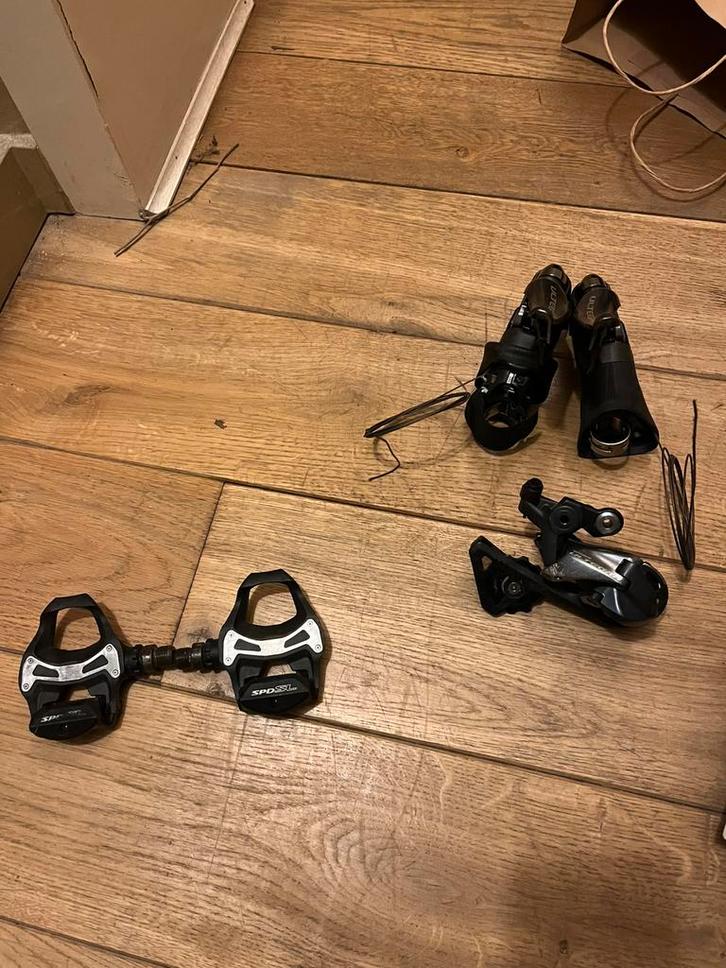 Ultegra Mecanic R8000 (pedalen, shifters en derailleur), Fietsen en Brommers, Fietsonderdelen, Gebruikt, Racefiets, Overige typen