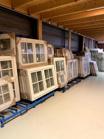 Luxe oudhollandse hardhouten kozijnen beschikbaar voor biedingen