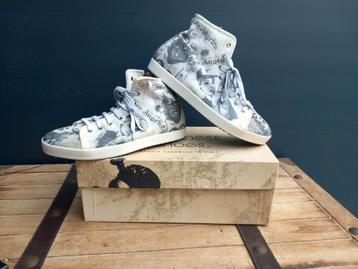 Happines shoes  beschikbaar voor biedingen