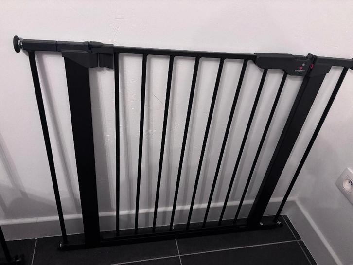 Veiligheidshekje zonder boren (BabyDan) + 1 gratis (Hauck), Enfants & Bébés, Barrières, Comme neuf, Barrière de sécurité, Enlèvement