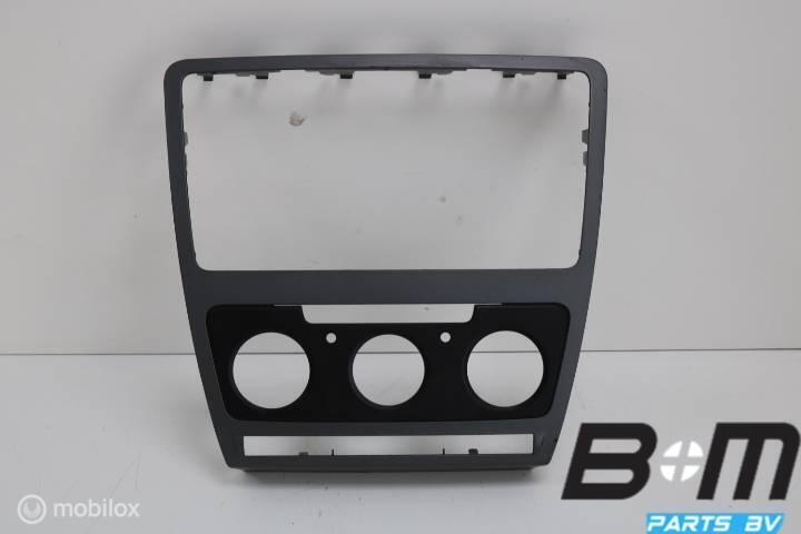 Radio frame Skoda Octavia 2 1Z0858069BR, Auto-onderdelen, Dashboard en Schakelaars, Gebruikt