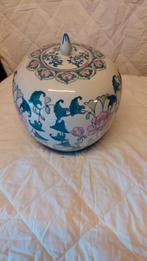 Bolvormige vaas uit IChina, Antiek en Kunst, Ophalen