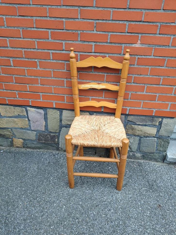Nog zeer mooie,propere nieuwe rieten stoel, Huis en Inrichting, Stoelen, Nieuw, Eén, Hout, Overige kleuren, Ophalen