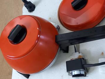 Vintage seventies elektrische fondue pannen oranje pannetjes