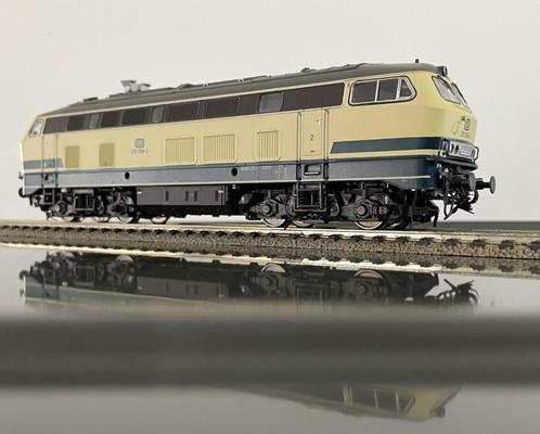 ESU 31021 BR 215 - DB - H0 - 2 RAILS - MFX DIGIT. SON - NEUF, Hobby & Loisirs créatifs, Trains miniatures | HO, Neuf, Locomotive