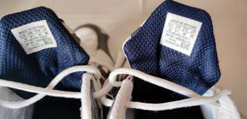 Adidas maat 44 sportschoenen  beschikbaar voor biedingen