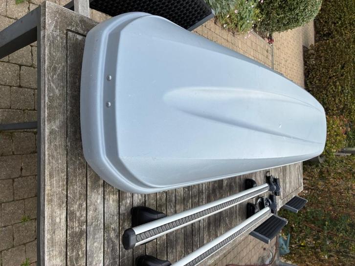 THULE volvo dakkoffer met dakdragers, Auto diversen, Dakkoffers, Zo goed als nieuw, Ophalen