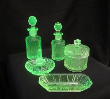 vaseline uranium glas art deco set, 5 stuks, Scailmont beschikbaar voor biedingen