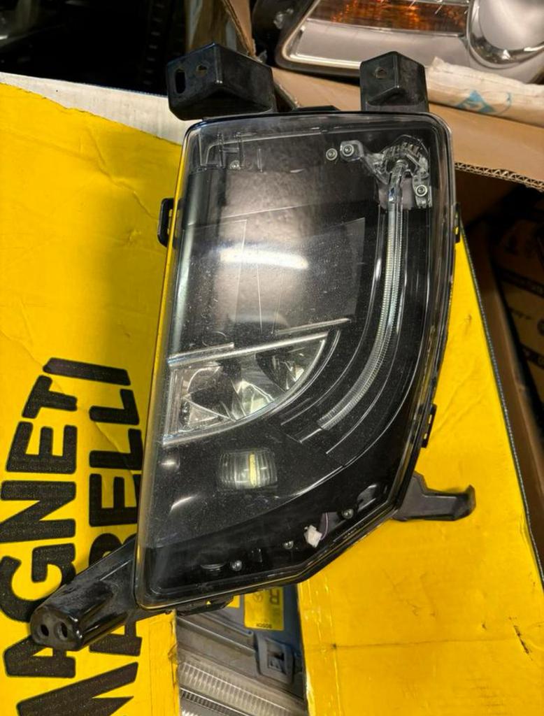 Feu anti-brouillard gauche LED Tesla modèle S ph.1 année 201, Auto-onderdelen, Verlichting, Gebruikt, Ophalen of Verzenden