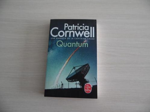 QUANTUM        PATRICIA CORNWELL, Boeken, Detectives, Zo goed als nieuw, Ophalen of Verzenden