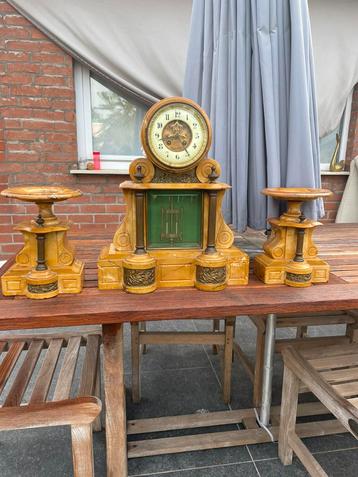 Horloge ancienne, Enlèvement