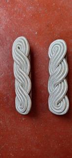 Paar schoudervullingen, Verzamelen, Ophalen