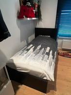 Zwart eenpersoonsbed + matras Ikea, 100 cm, Houten textuur, Ophalen of Verzenden, 210 cm