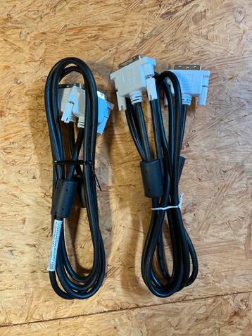 2x DVI naar DVI kabels beschikbaar voor biedingen