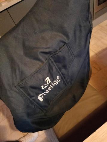 Te koop prestige springzadel  beschikbaar voor biedingen
