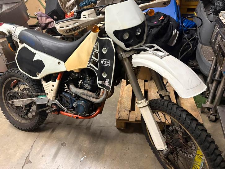 Ktm 580 cross voor op de baan staat 2 jaar stil1990, Motoren, Motoren | KTM, Particulier, Ophalen of Verzenden