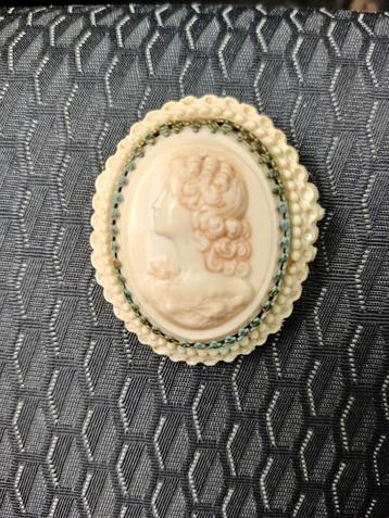 Mooi antiek camee broche jaar 1920 beschikbaar voor biedingen