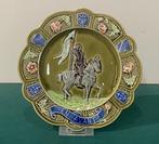 Barbotine Bord met Ridder, Antiek en Kunst, Ophalen of Verzenden