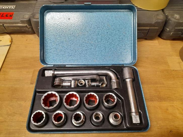 Oude gereedschapskist voor pijptang, Antiek en Kunst, Antiek | Gereedschap en Instrumenten, Verzenden