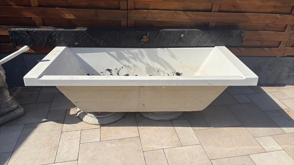 Ligbad, Enlèvement, Comme neuf